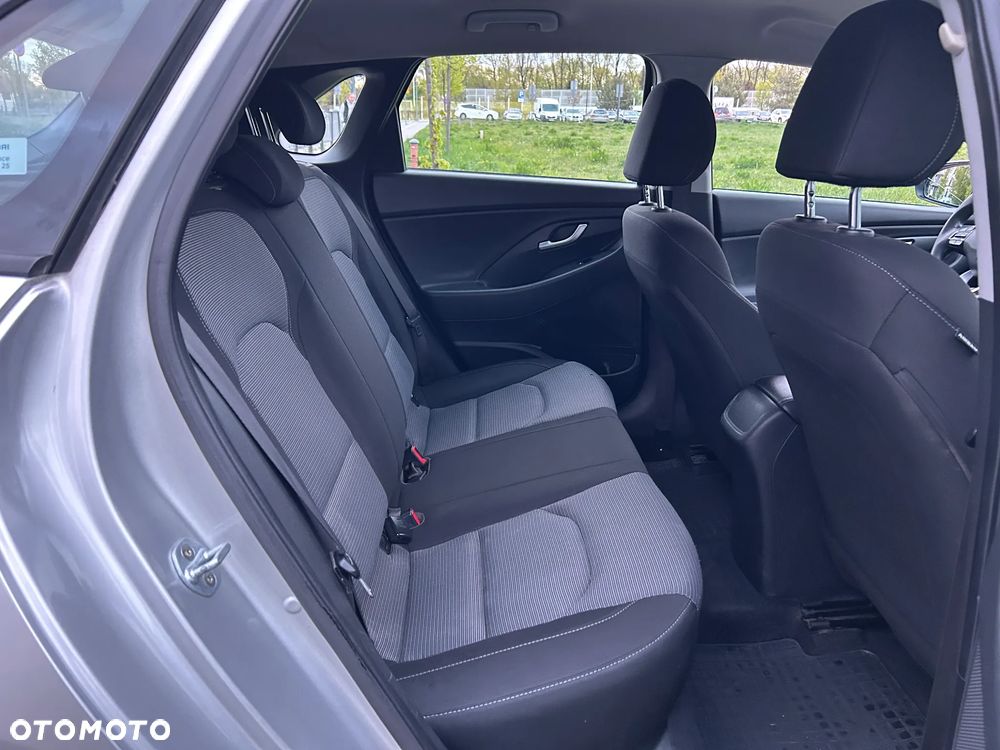 Hyundai i30 1.4 Classic + - 22
