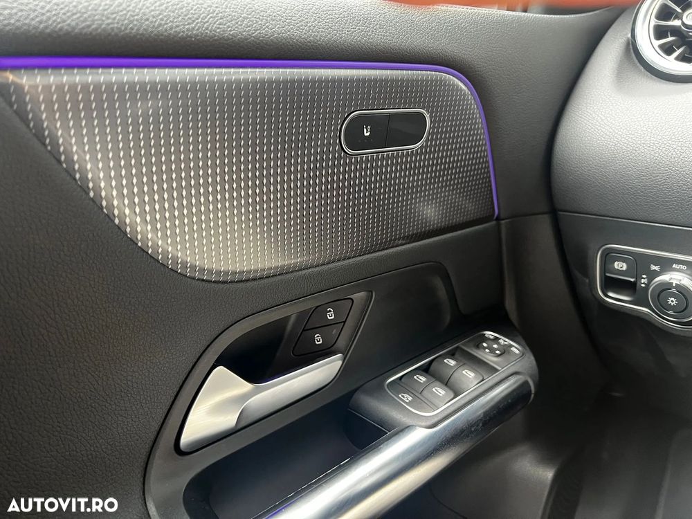 Mercedes-Benz GLA 200 d 8G-DCT - 15