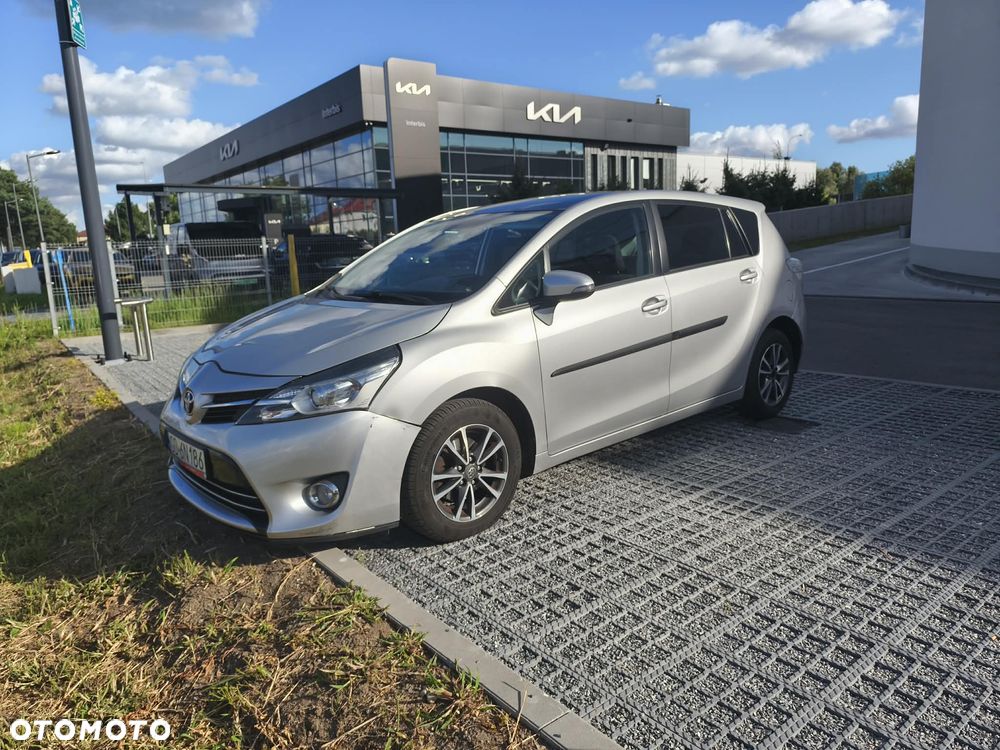 Toyota Verso - 16