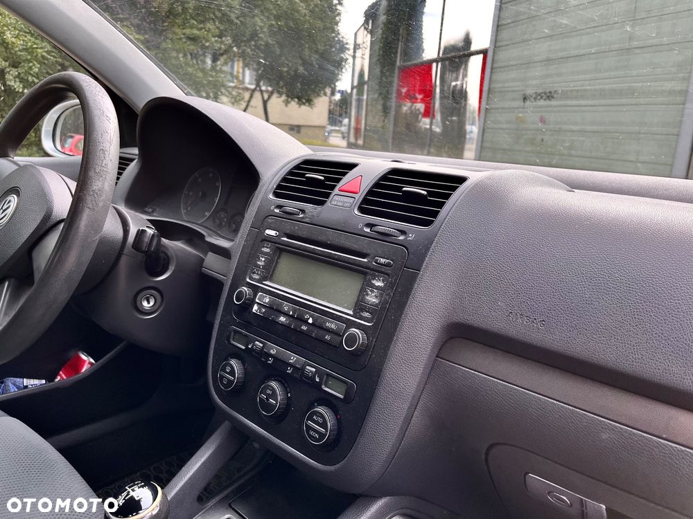 Volkswagen Golf - 10