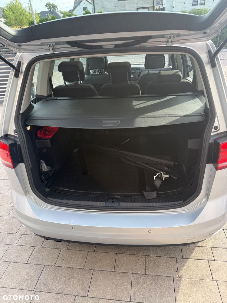 Volkswagen Touran 2.0 TDI BMT Highline - 16