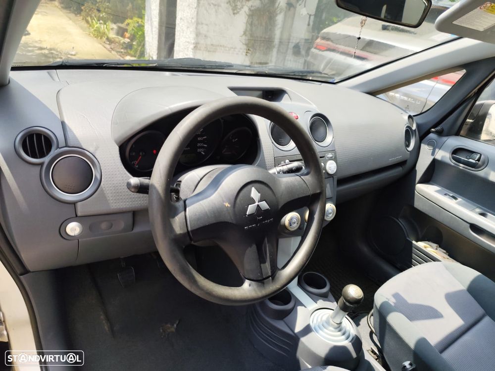 Mitsubishi Colt 1.1 Base - 6