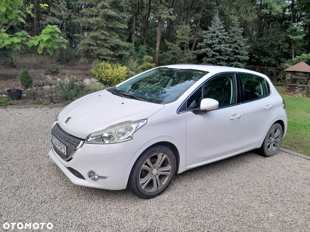 Peugeot 208 - 3
