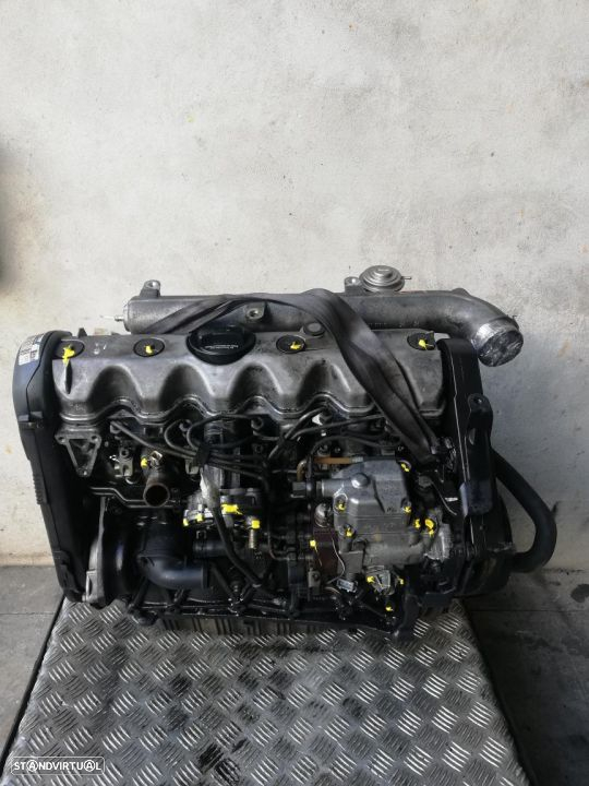 Motor Volvo V70 2.5Tdi ref: D5252T( VW transporter 2.5tdi) - 2
