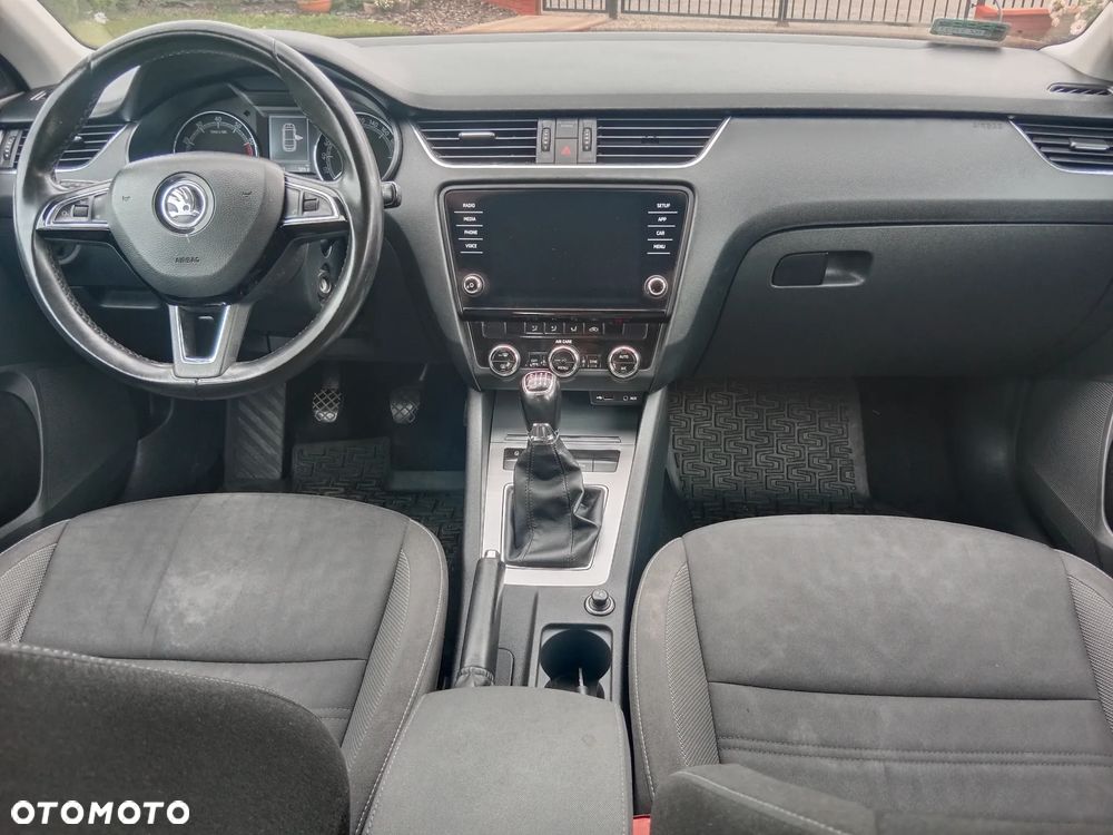 Skoda Octavia 1.4 TSI Ambition - 8