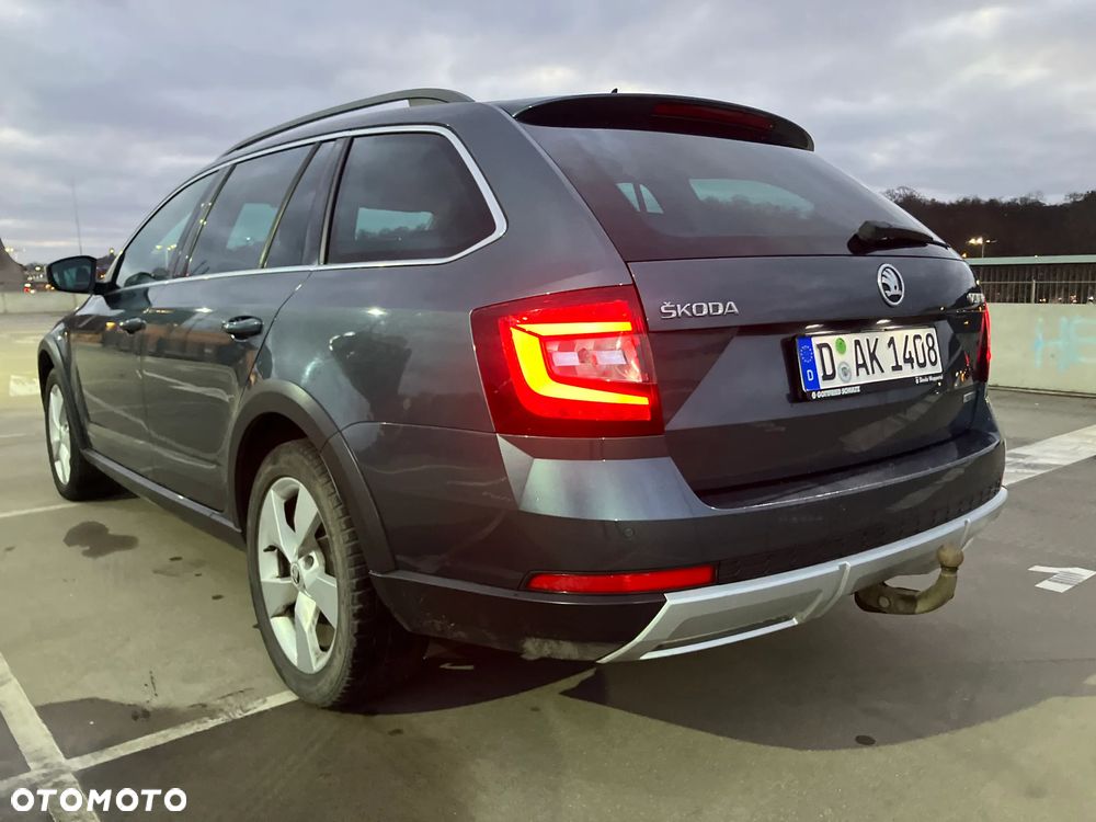 Skoda Octavia 2.0 TDI 4x4 DSG Scout - 4