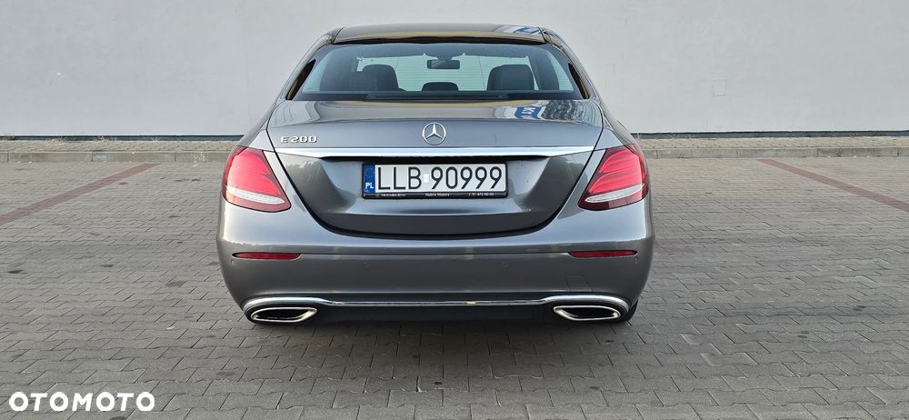 Mercedes-Benz Klasa E 200 9G-TRONIC Avantgarde - 16
