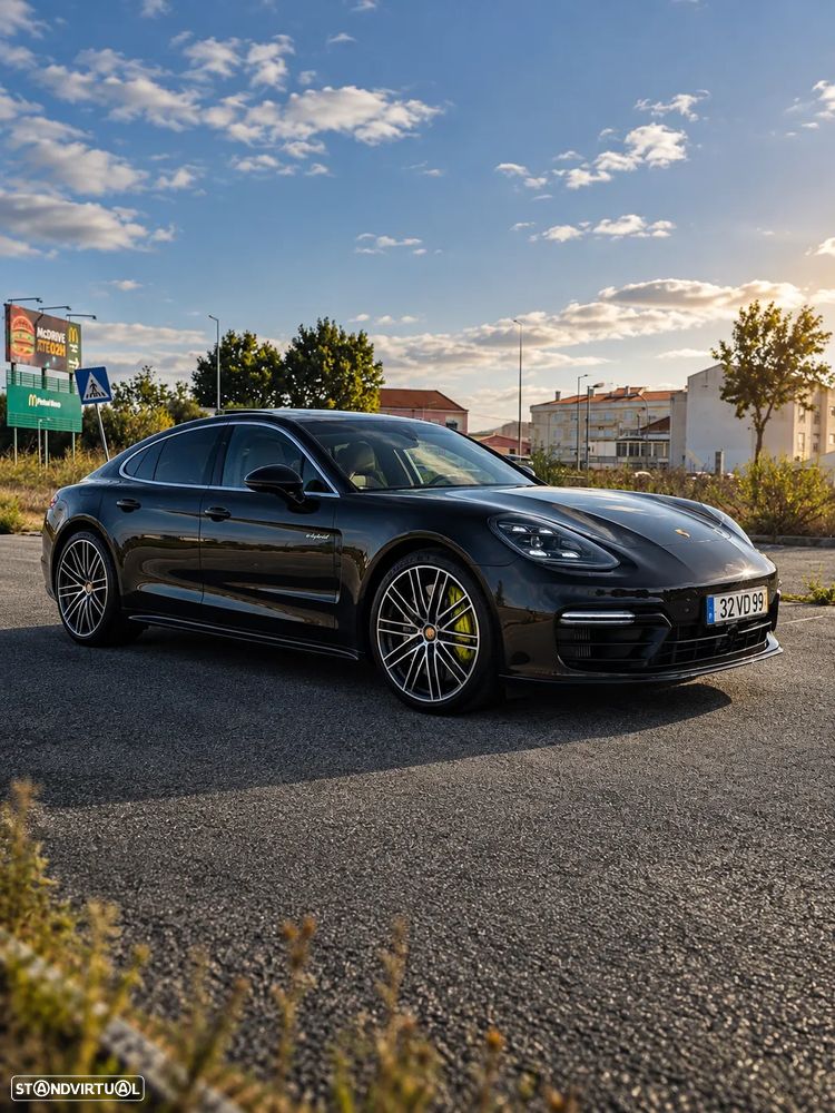 Porsche Panamera - 1