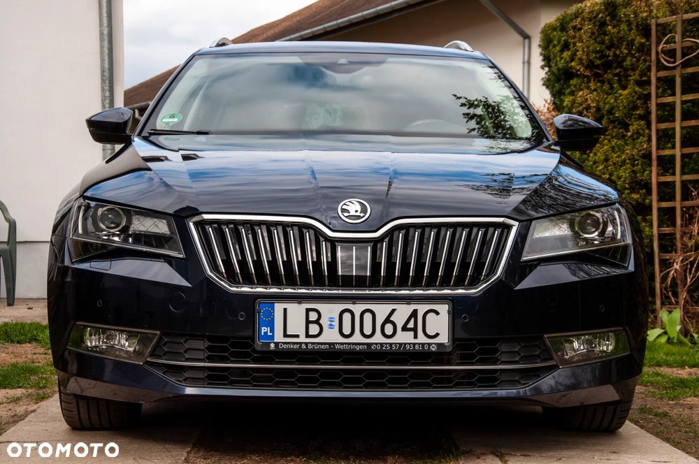 Skoda Superb 2.0 TDI DSG Style - 1