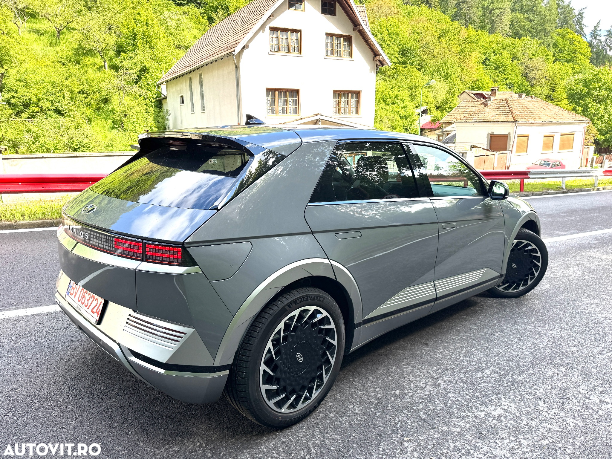 Hyundai IONIQ 6 BEV 77.4 kWh 229 CP 2WD Premium+ - 4