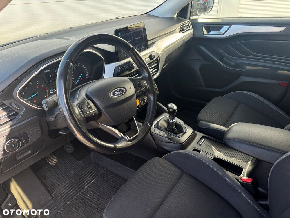 Ford Focus 1.0 EcoBoost Titanium - 10