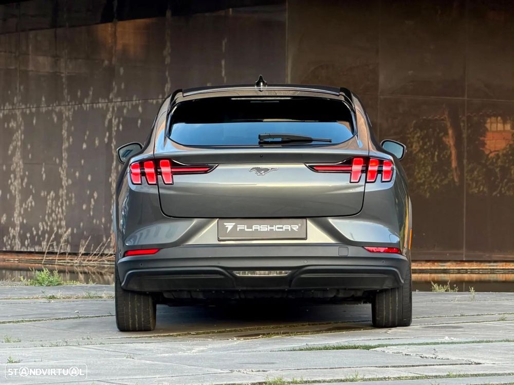 Ford Mustang Mach-E 75.7 kWh Premium AWD - 27