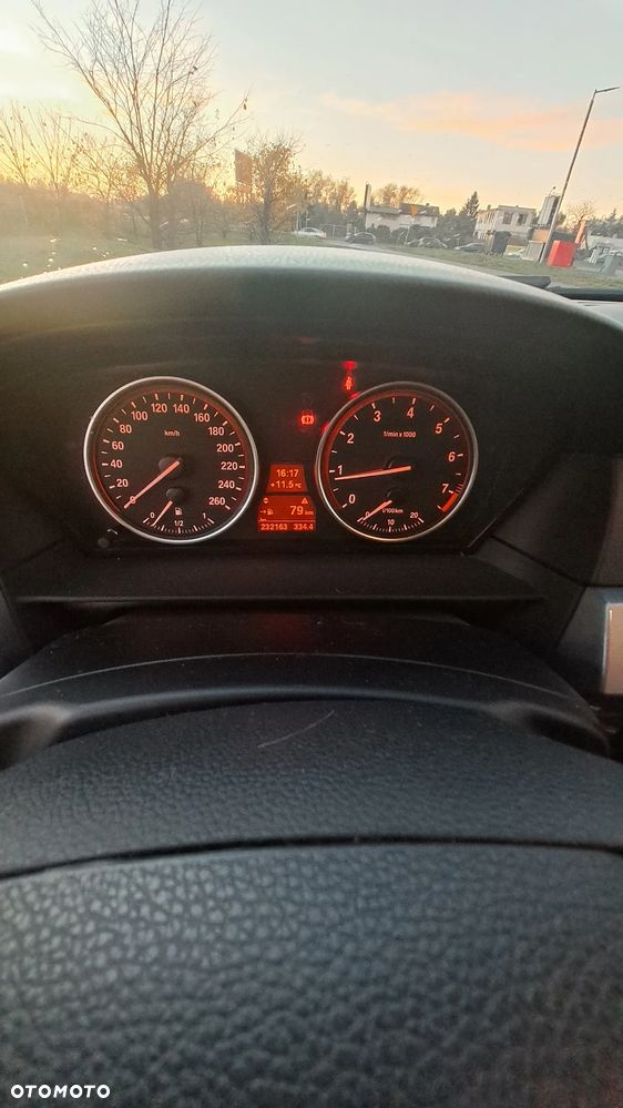 BMW Seria 5 520i - 9