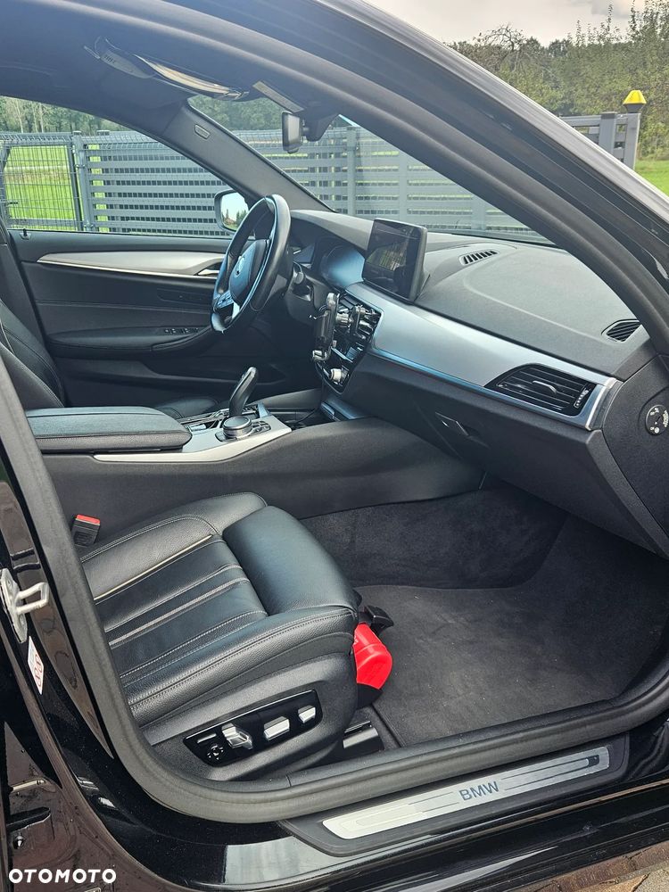 BMW Seria 5 530i - 7