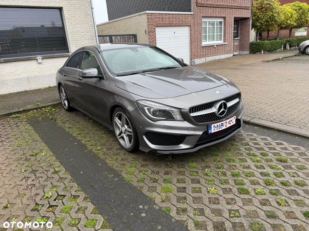 Mercedes-Benz CLA 220 CDI 7G-DCT AMG Line - 2