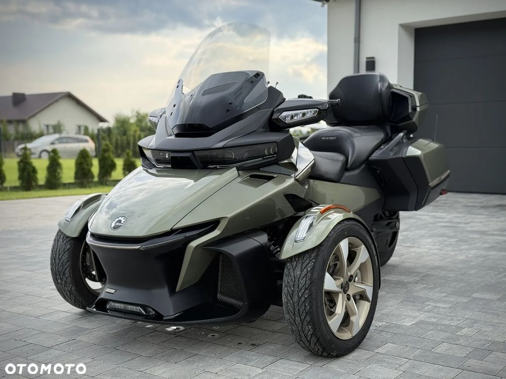 Can-Am Spyder - 4