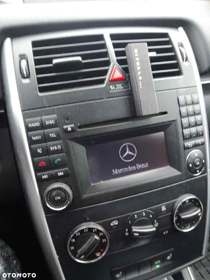 Mercedes-Benz Klasa B 180 BlueEffICIENCY - 4
