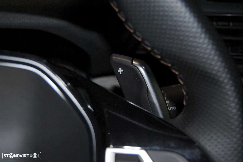 Peugeot 3008 1.6 Hybrid GT e-EAT8 - 37