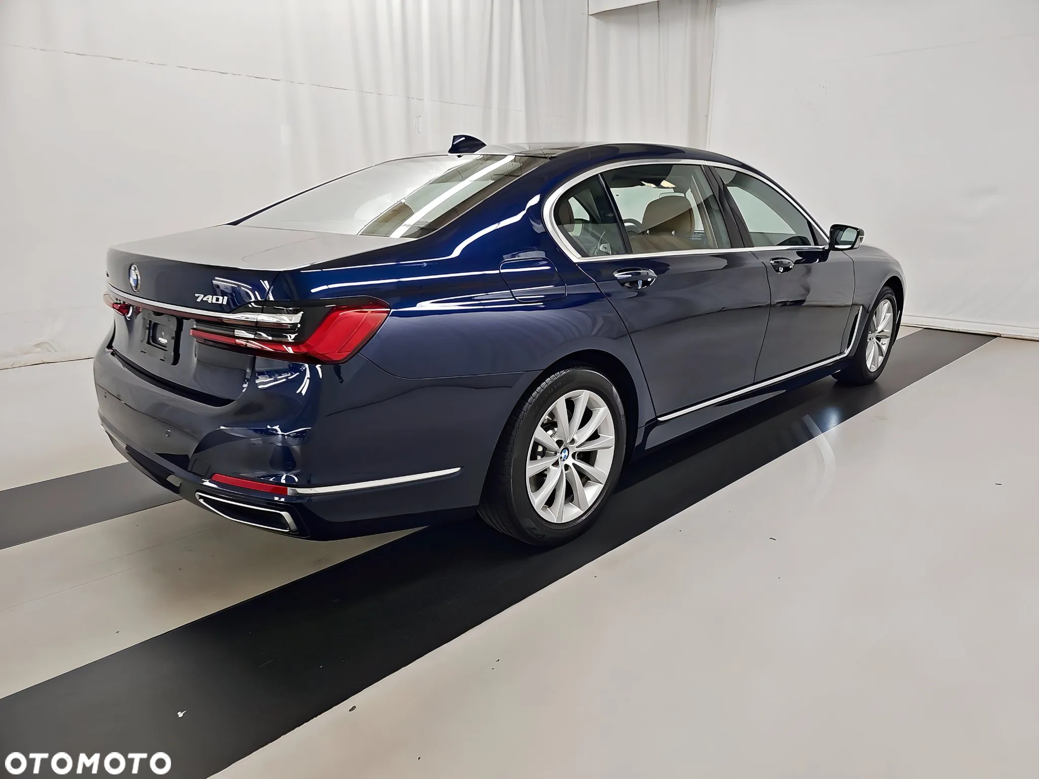 BMW Seria 7 740i sport - 2