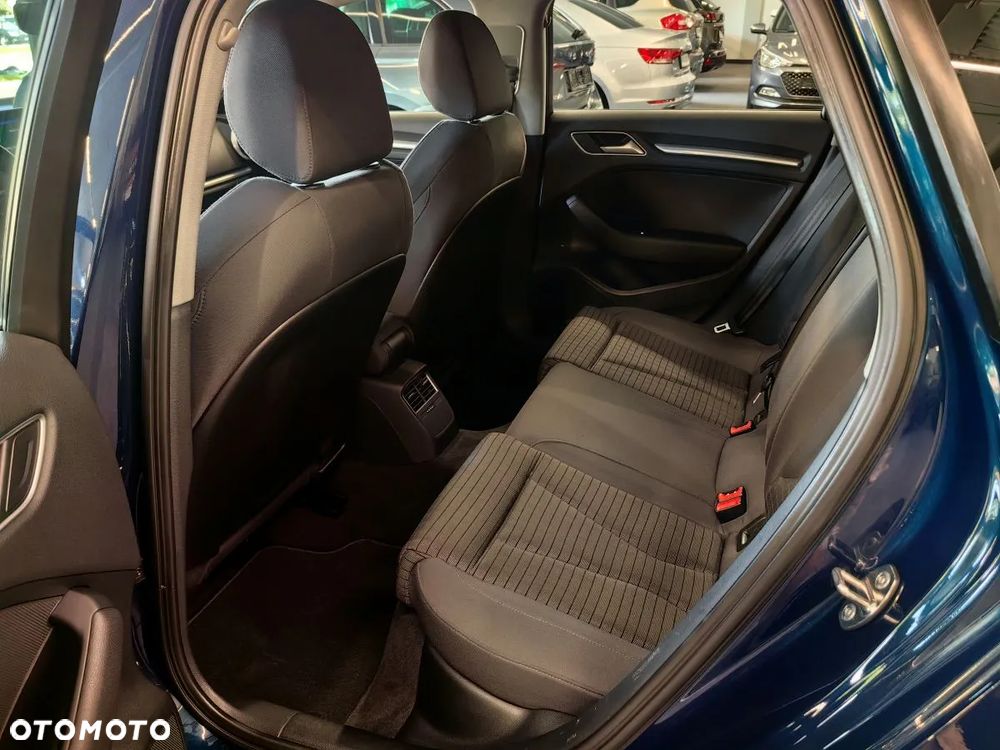 Audi A3 Sportback - 8