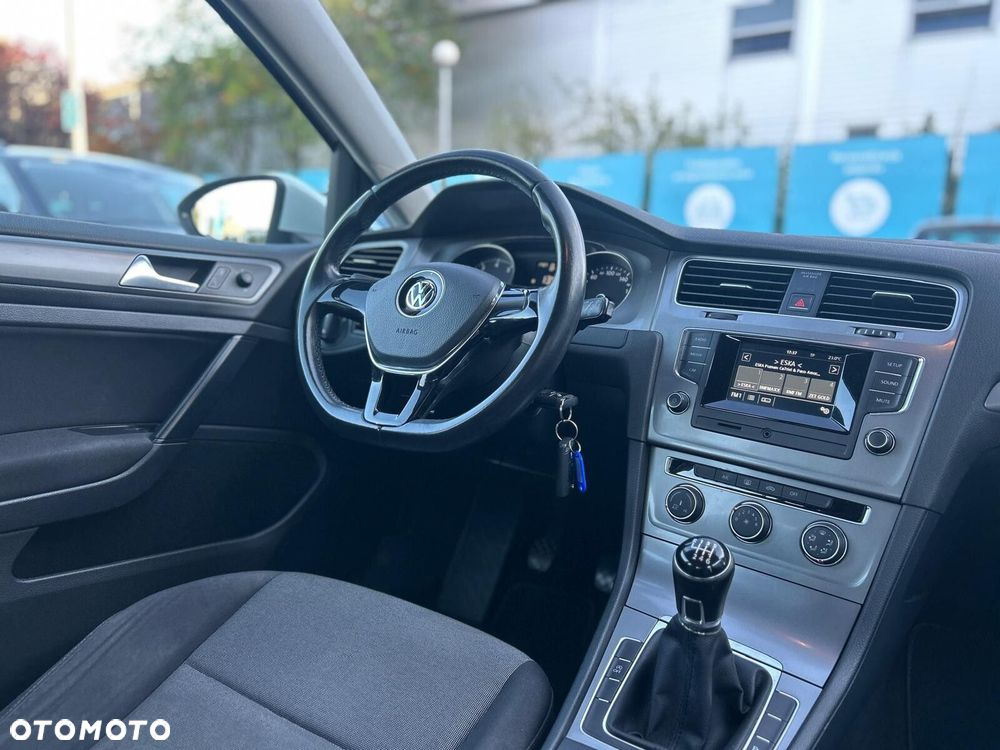 Volkswagen Golf 1.2 TSI BMT Comfortline - 16