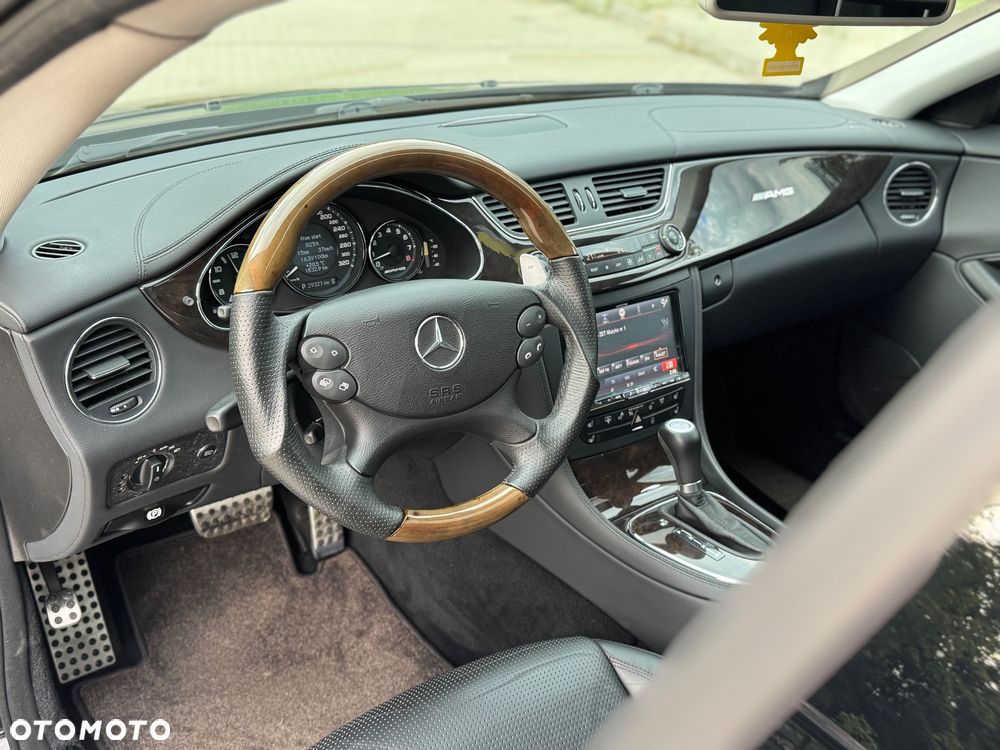Mercedes-Benz CLS - 15