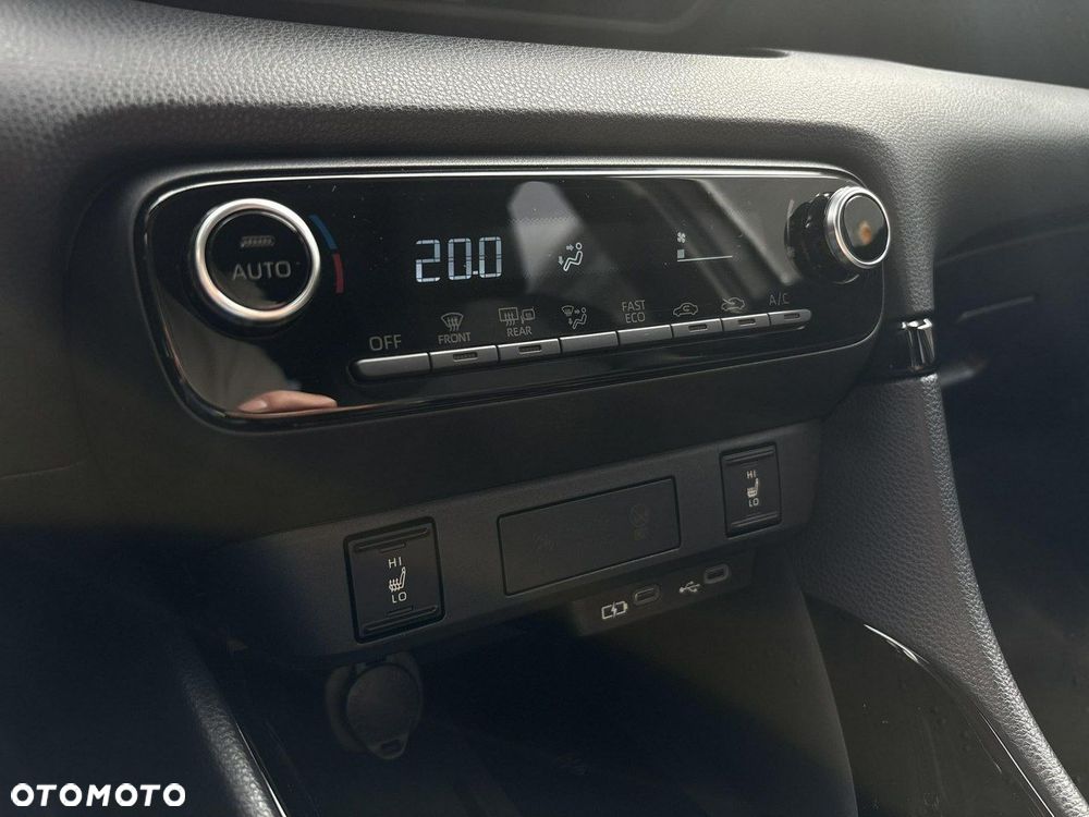 Toyota Yaris - 22