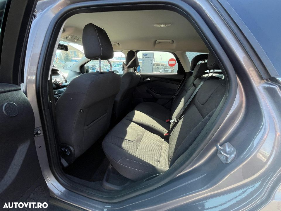 Ford Focus - 18