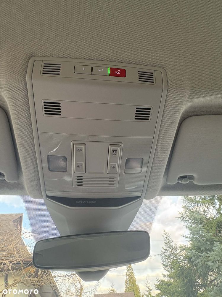 Volkswagen T-Roc 1.5 TSI Life DSG - 24