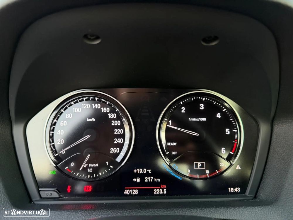 BMW 220 d Pack Desportivo M Pro Auto - 25