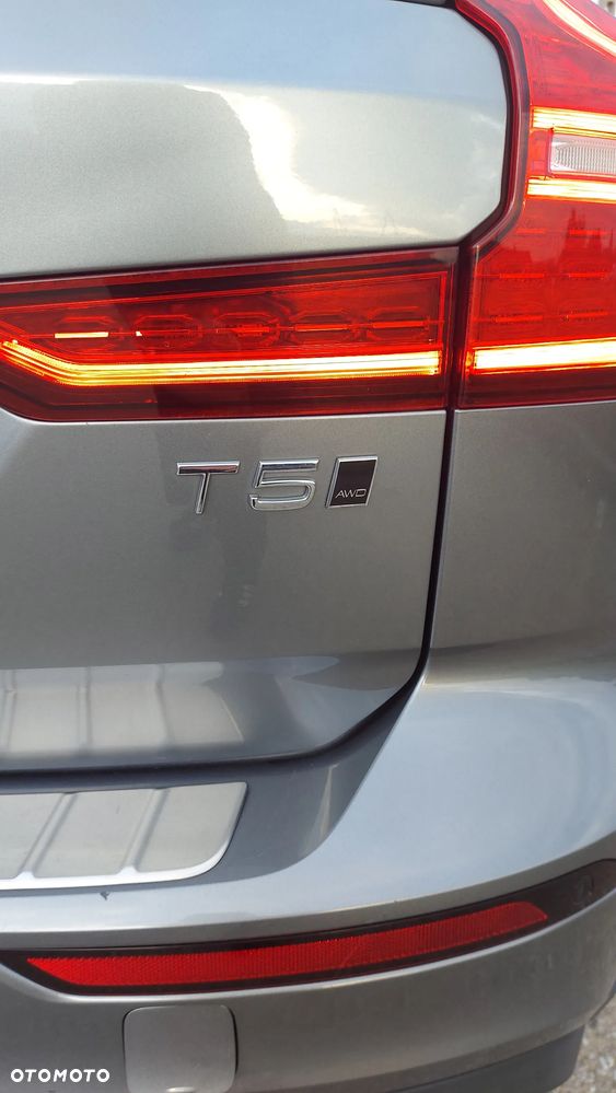 Volvo V60 T5 AWD Momentum - 18