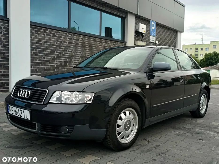 Audi A4 - 1
