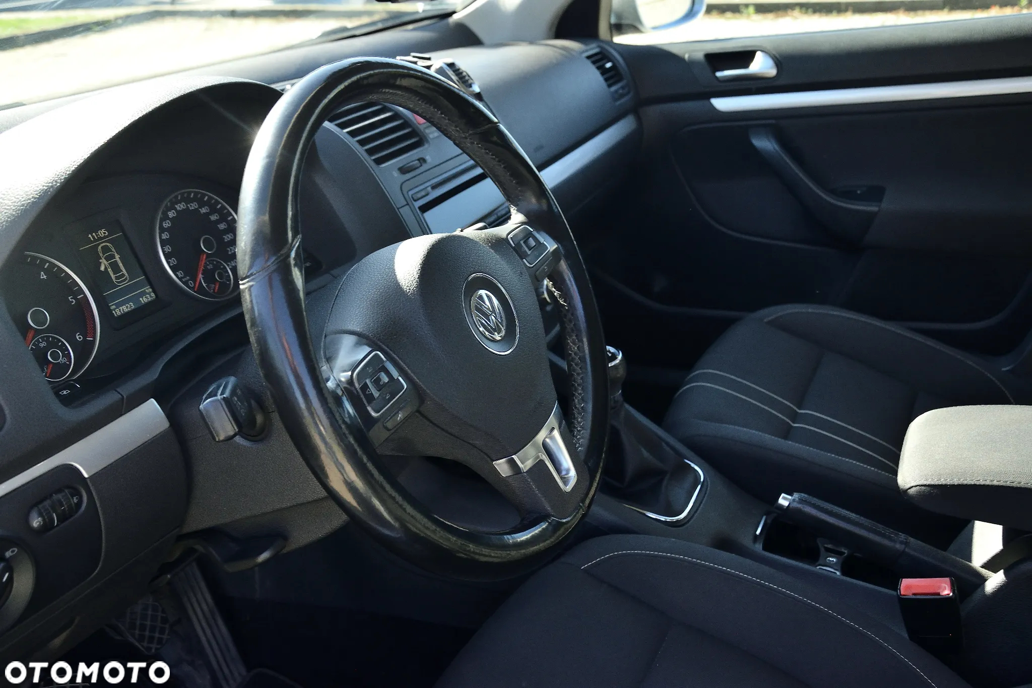 Volkswagen Jetta 1.6 TDI DPF Comfortline - 18