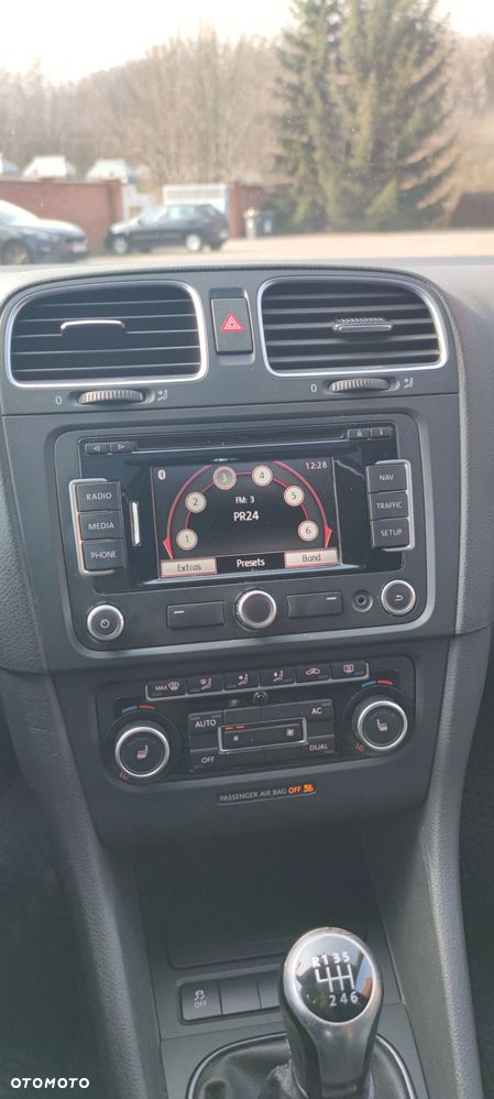 Volkswagen Golf - 16