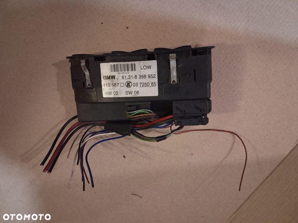 Panel sterowania szyb przełączniki BMW E39 61.31-8368952  OE - 2