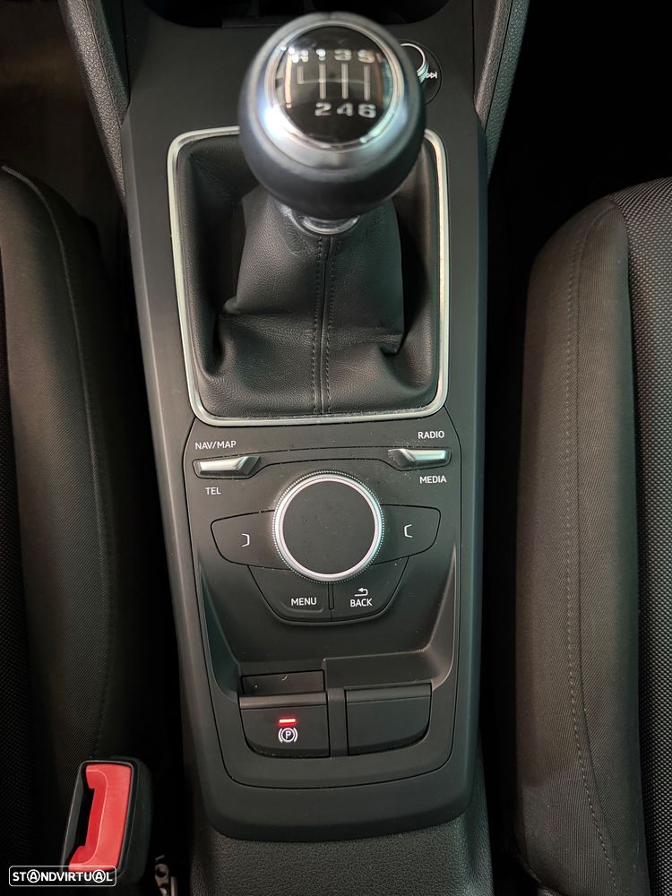 Audi Q2 30 TDI Design - 14
