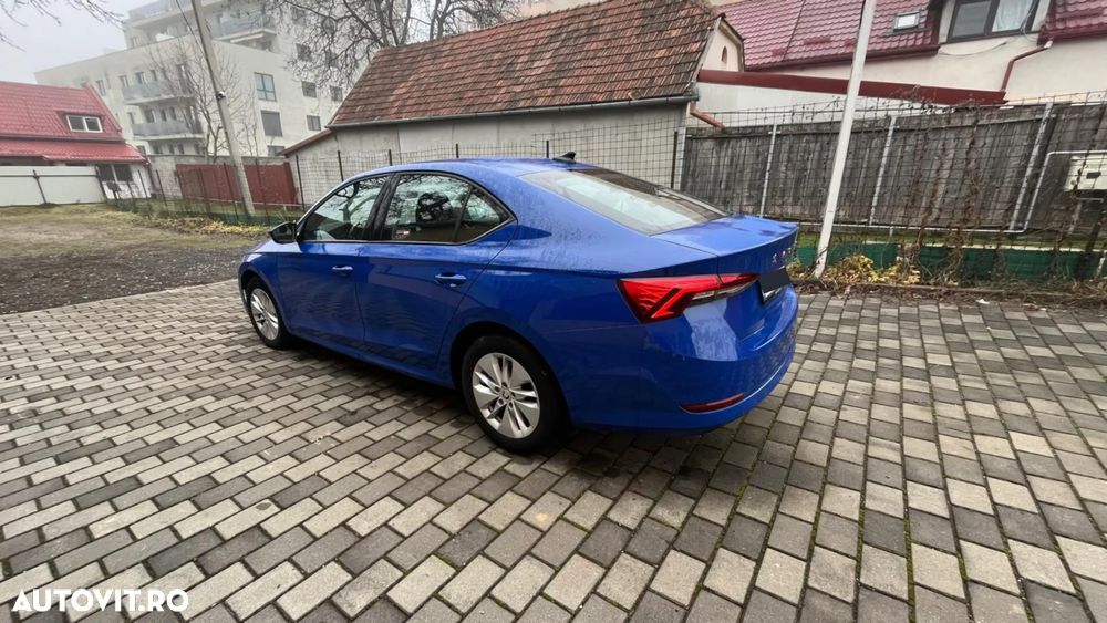 Skoda Octavia 2.0 TDI DSG Ambition - 9