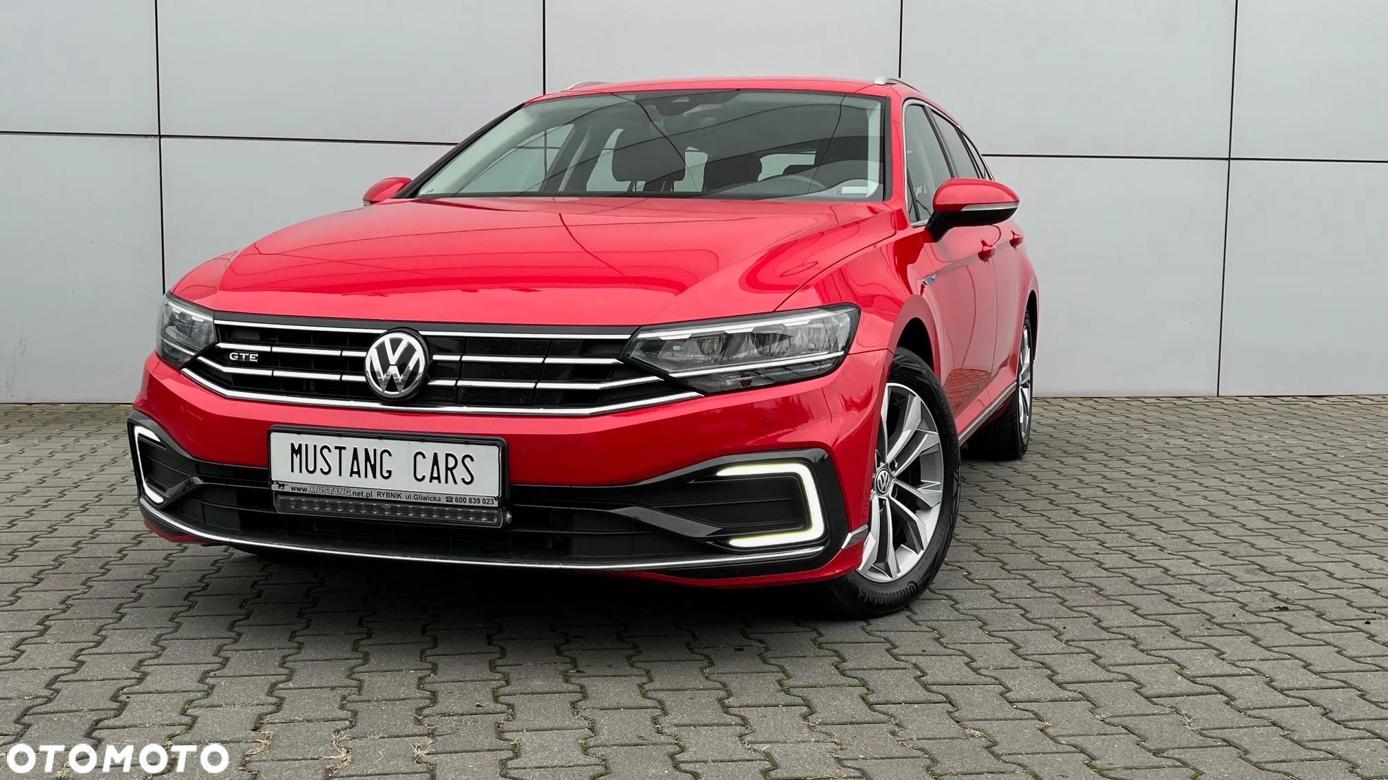 Volkswagen Passat - 2