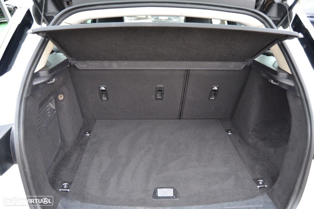 Land Rover Range Rover Evoque 2.0 TD4 SE Auto - 38