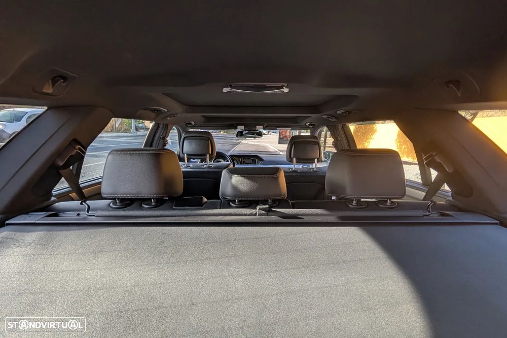 Mercedes-Benz E 300 Bluetec Hybrid Avantgarde - 27