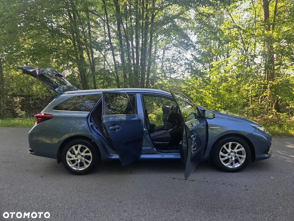 Toyota Auris - 11