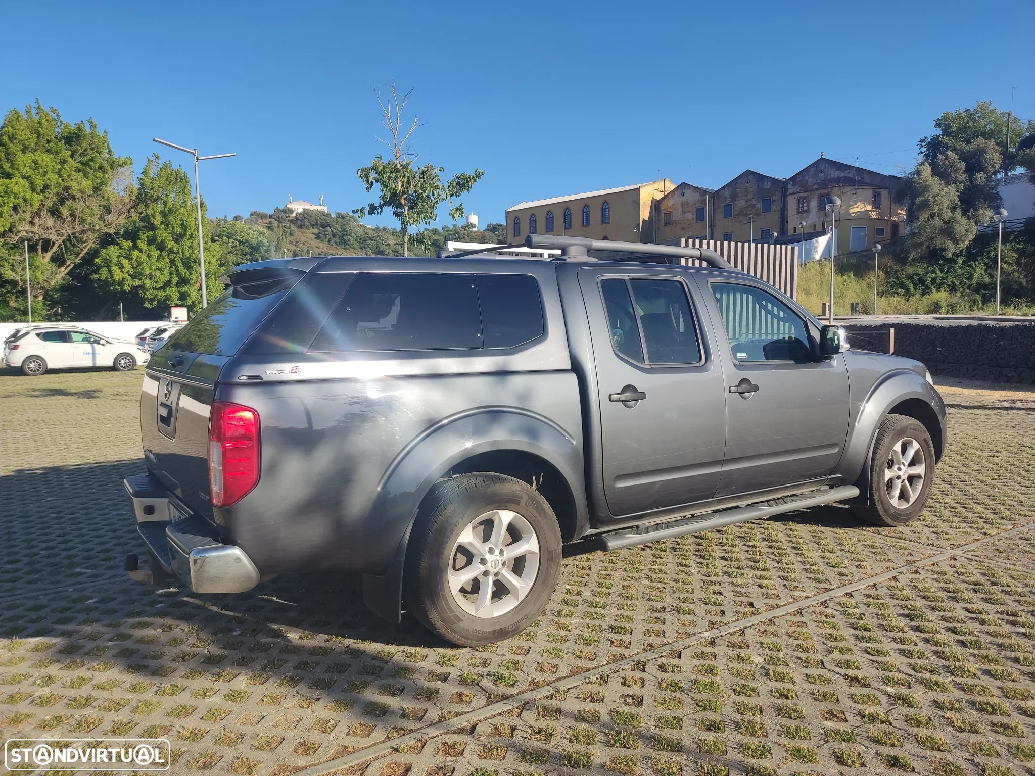Nissan Navara 2.5 dCi CD LE 4WD - 4