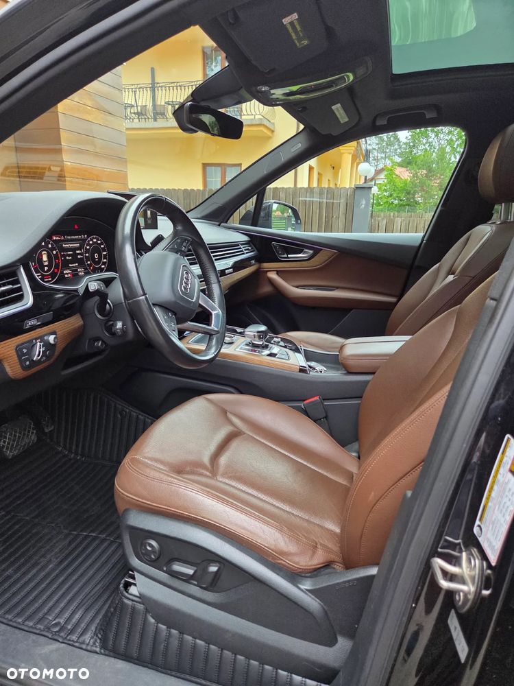 Audi Q7 - 9