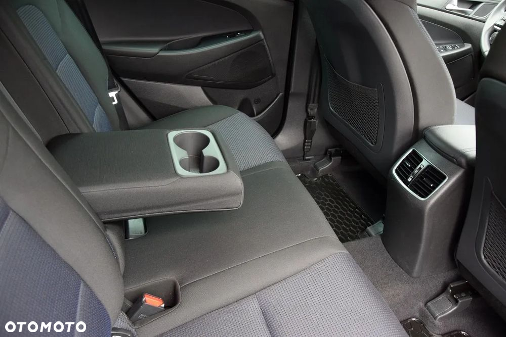 Hyundai Tucson 1.6 GDI BlueDrive Style 2WD - 10