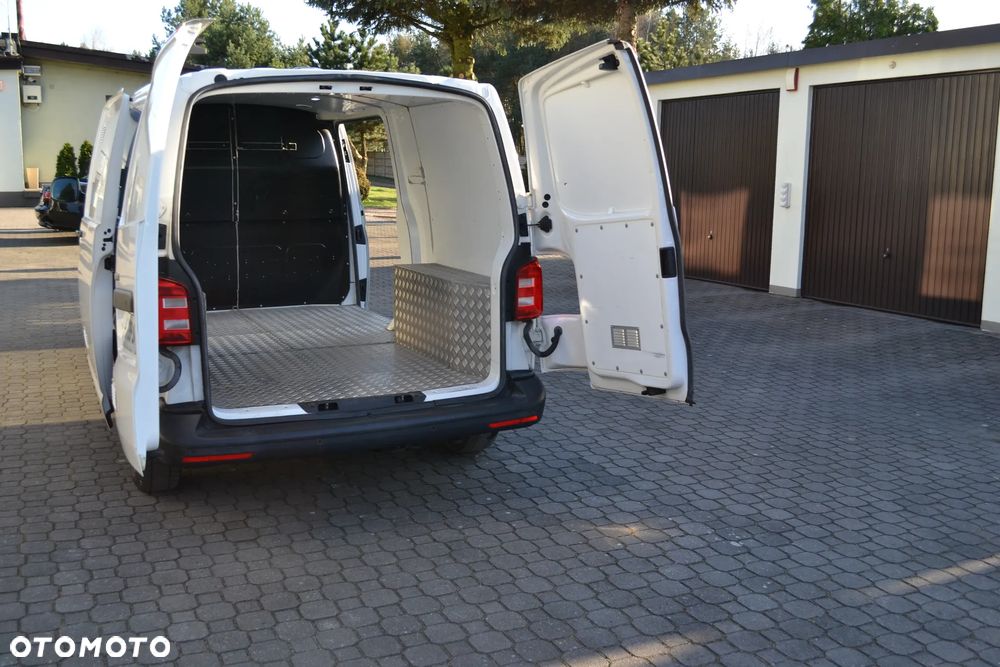 Volkswagen Transporter - 8