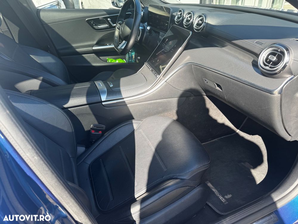 Mercedes-Benz C 300 4Matic 9G-TRONIC AMG Line - 35