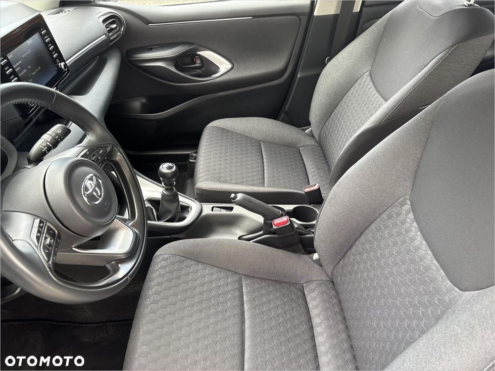 Toyota Yaris 1.5 Comfort - 11