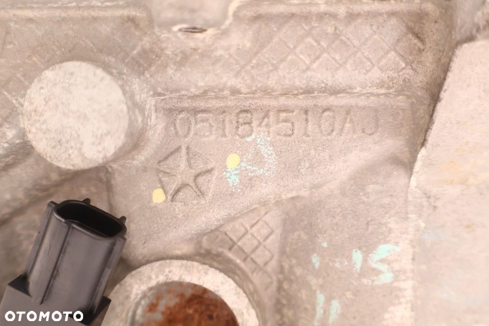 DODGE DURANGO 3.6 11- GŁOWICA PRAWA WAŁKI ROZRZĄDU '05184510AJ - 4