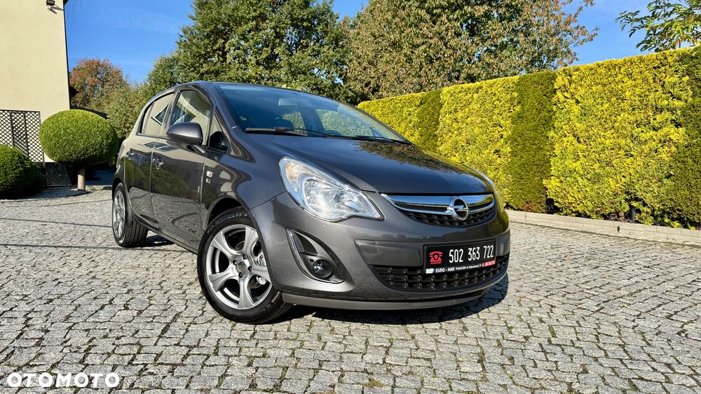 Opel Corsa 2013 photo 2