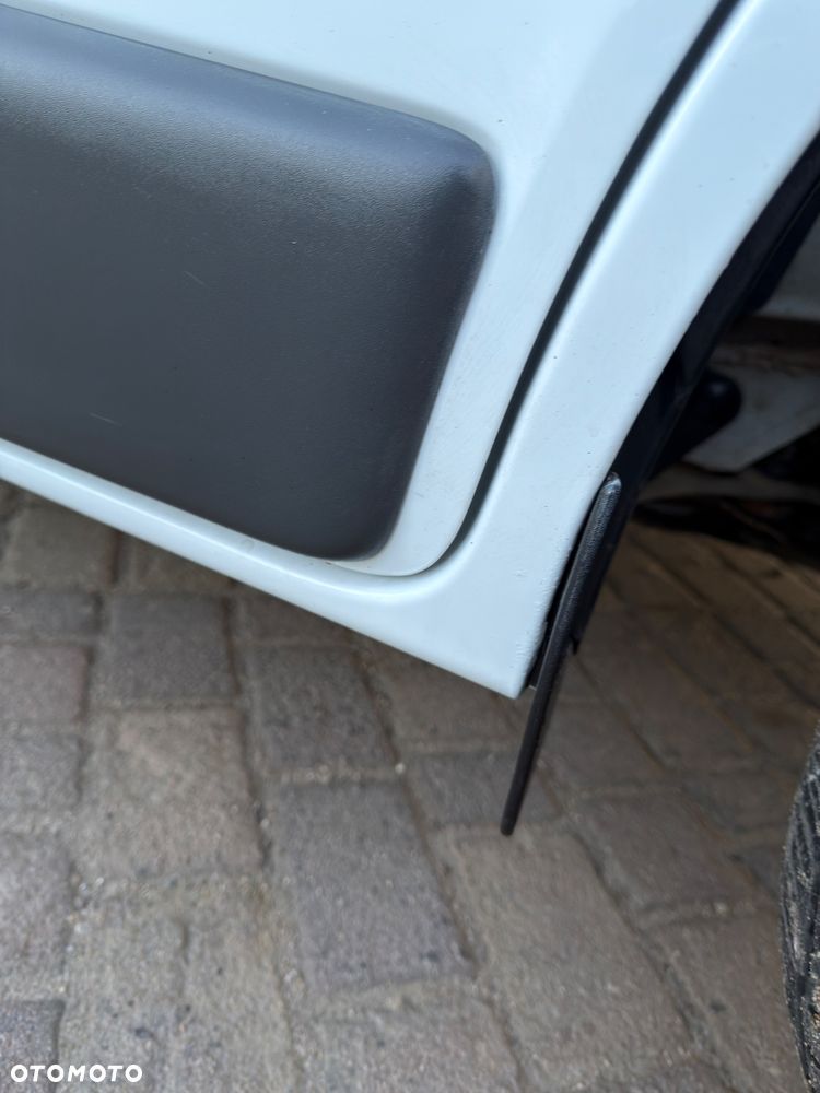 Opel Vivaro - 10